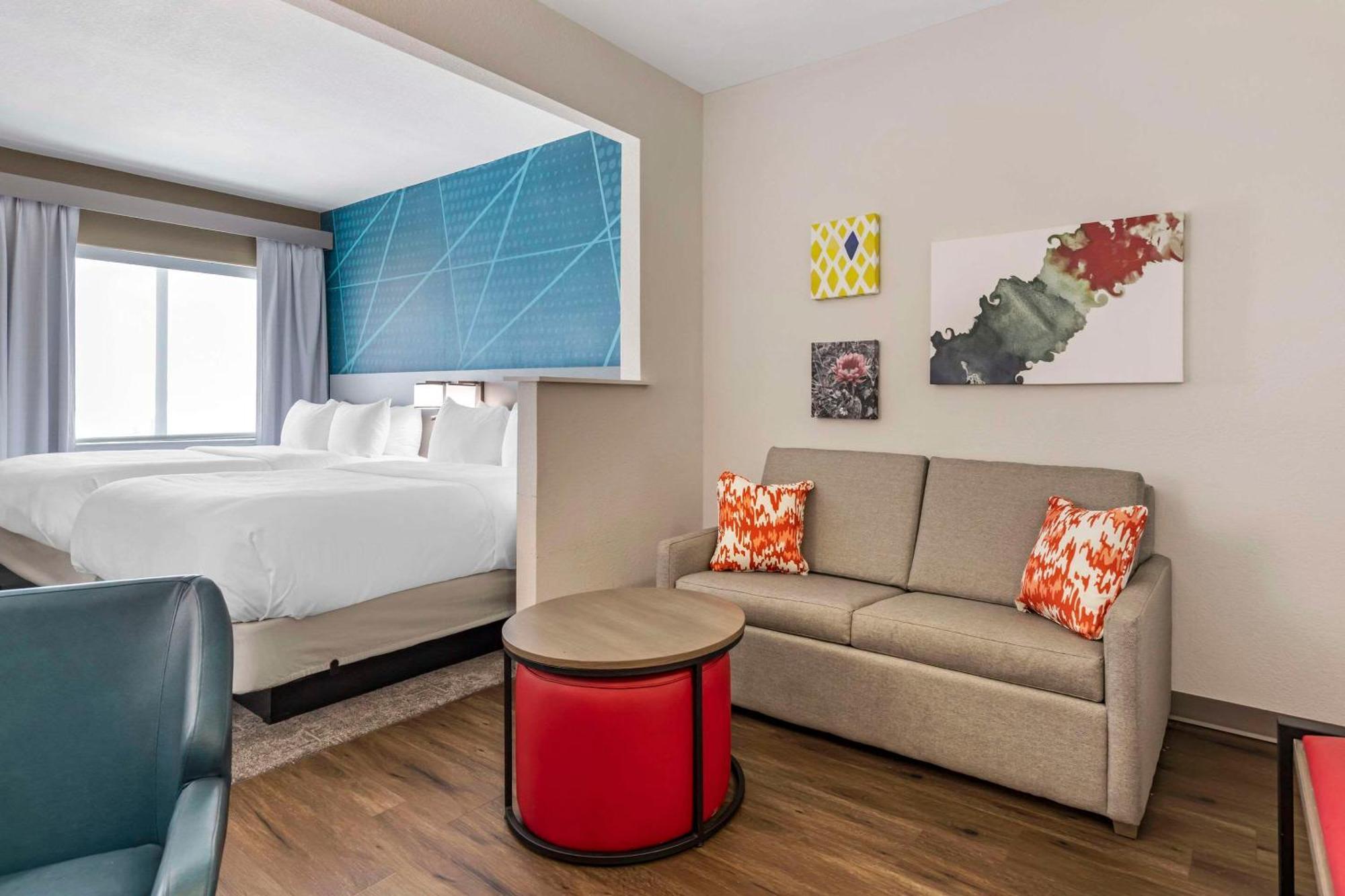 Comfort Suites Laredo Esterno foto