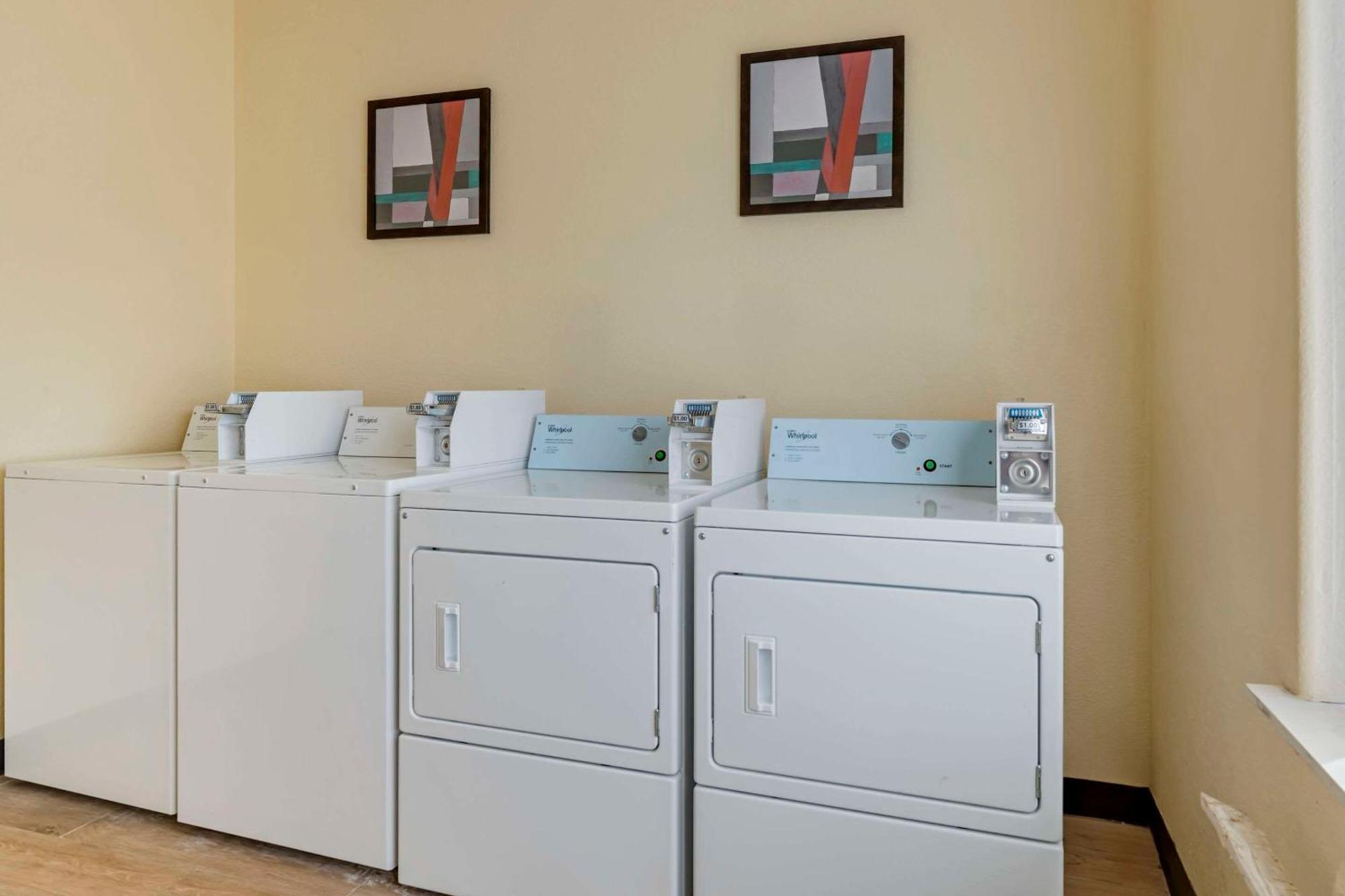 Comfort Suites Laredo Esterno foto