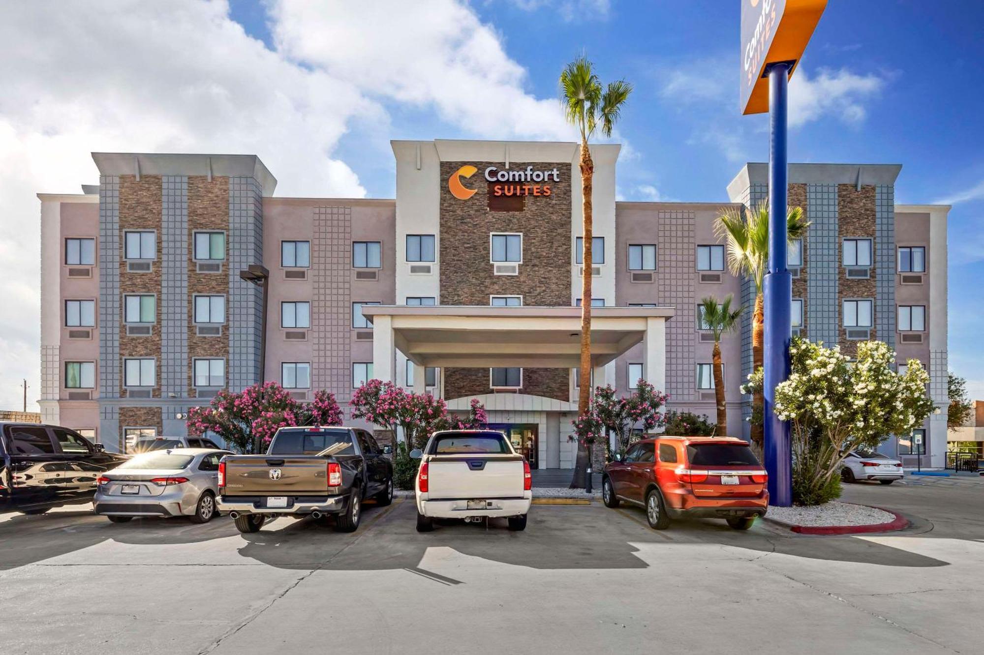 Comfort Suites Laredo Esterno foto