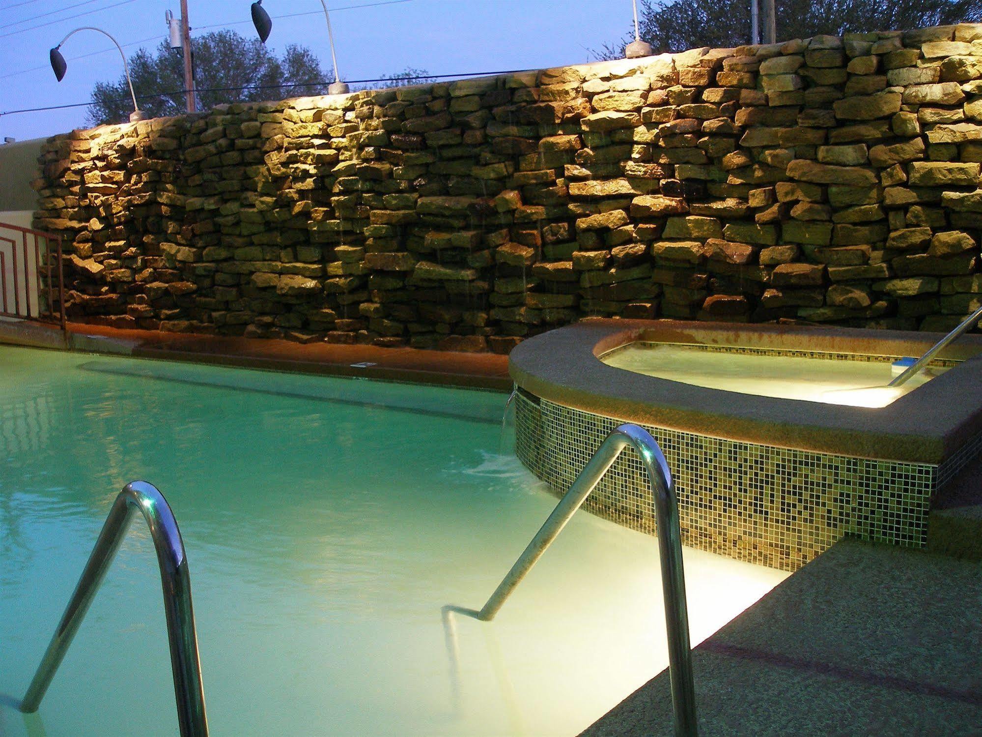 Comfort Suites Laredo Esterno foto