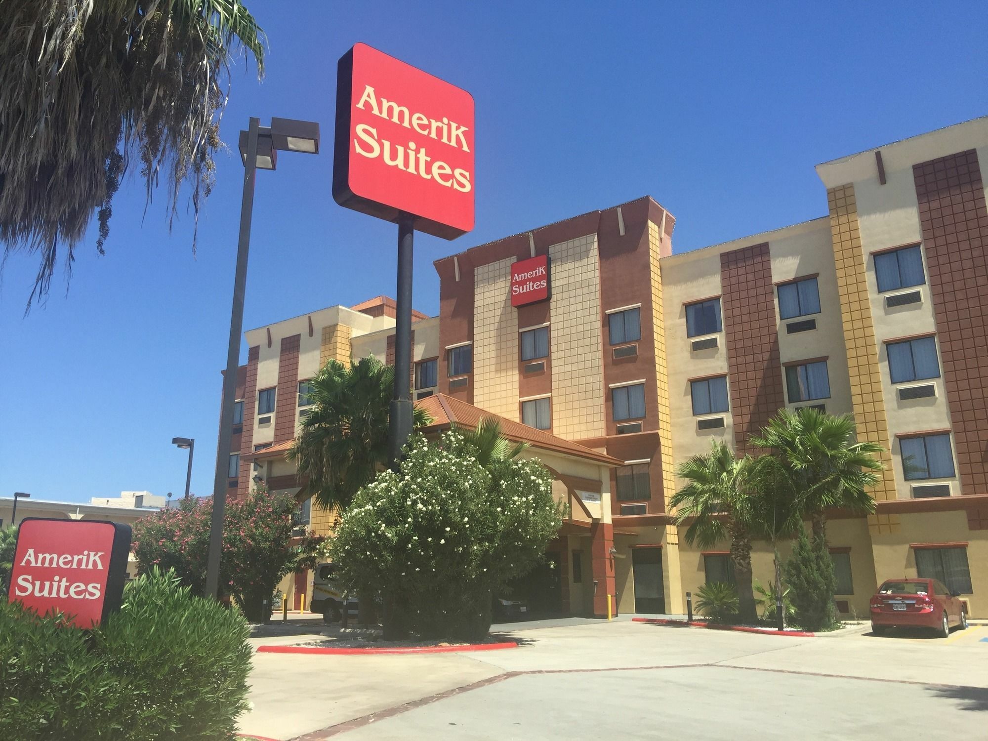 Comfort Suites Laredo Esterno foto